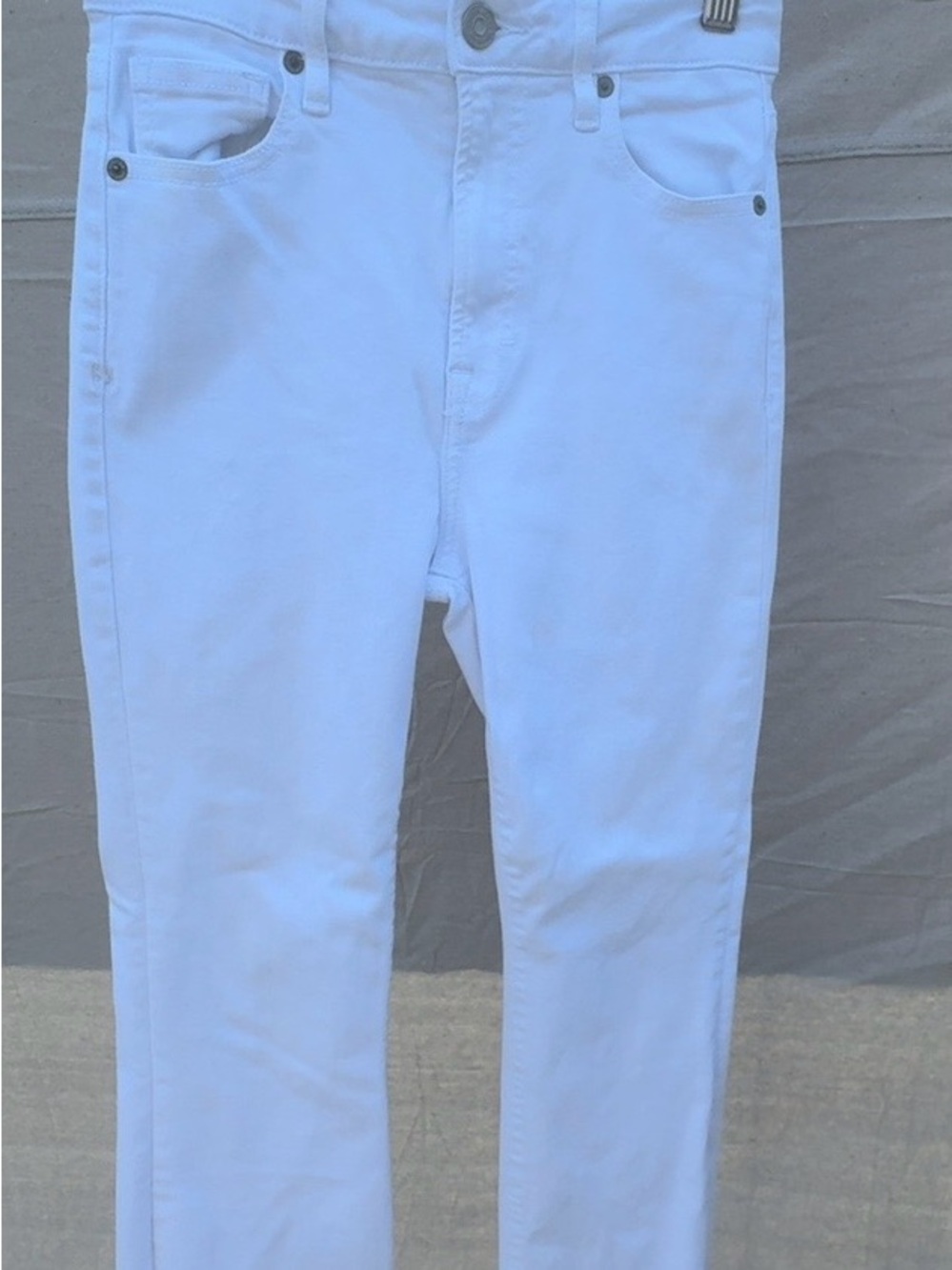 HIDDEN Los Angeles White Flare Jeans Size 25 Raw Hem